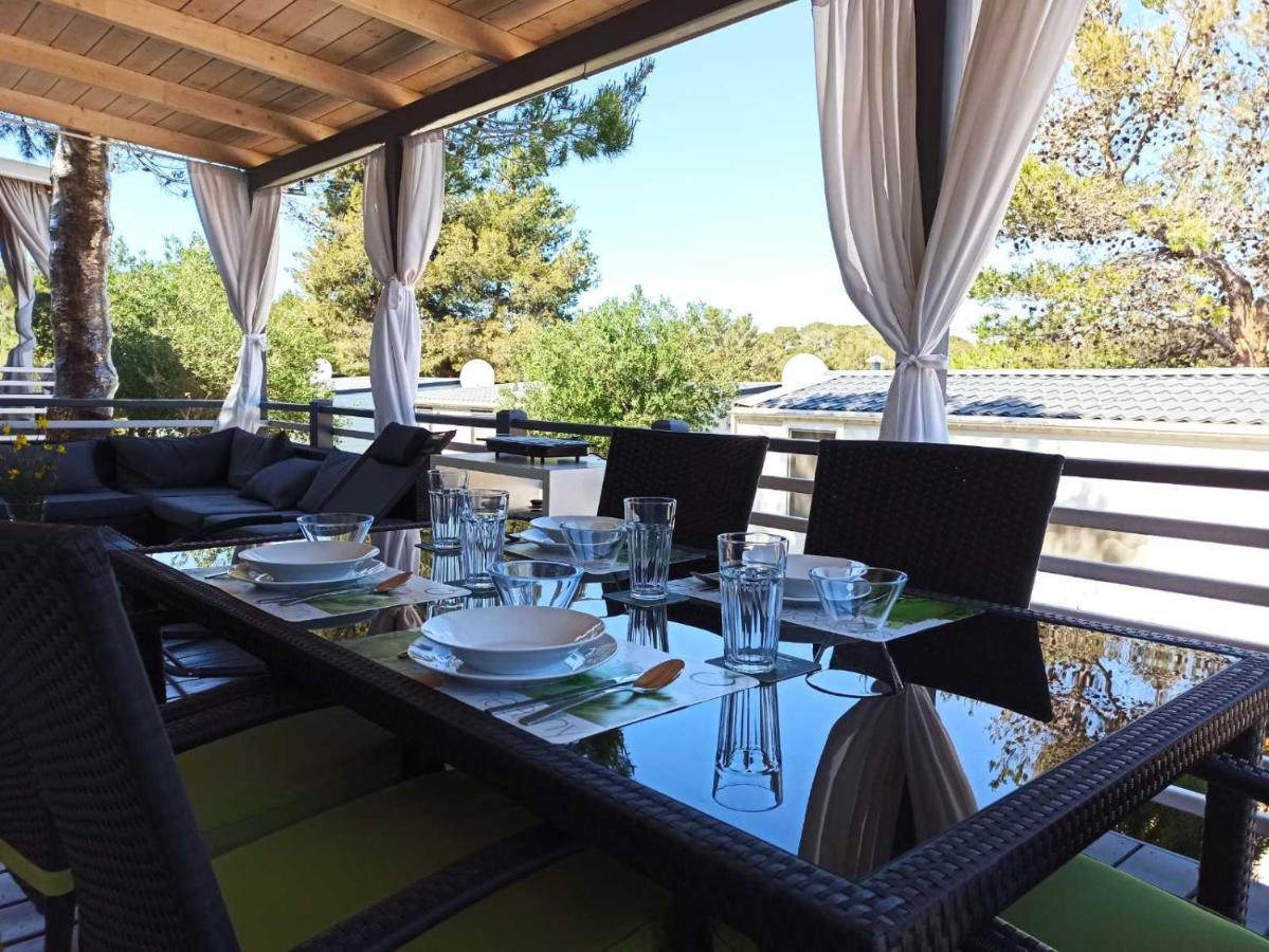 Mobile Home Lux Otok Murter يزيرا المظهر الخارجي الصورة