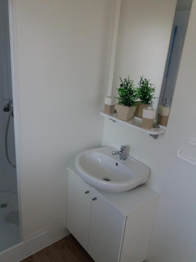 Mobile Home Lux Otok Murter يزيرا المظهر الخارجي الصورة